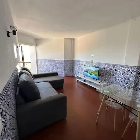 Confortavel T3 Com Vista Mar Em *