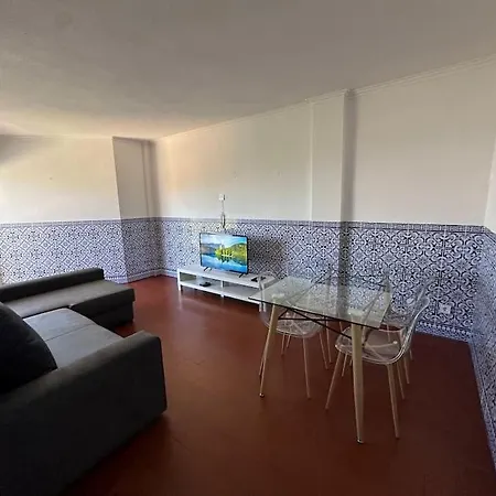 Confortavel T3 Com Vista Mar Em