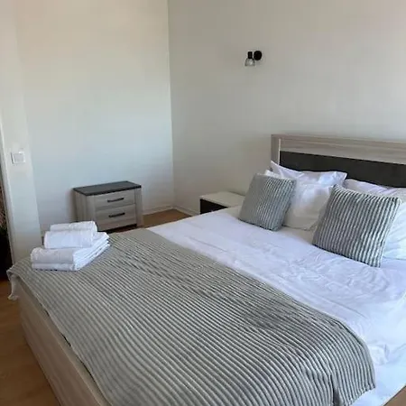 Confortavel T3 Com Vista Mar Em Apartment