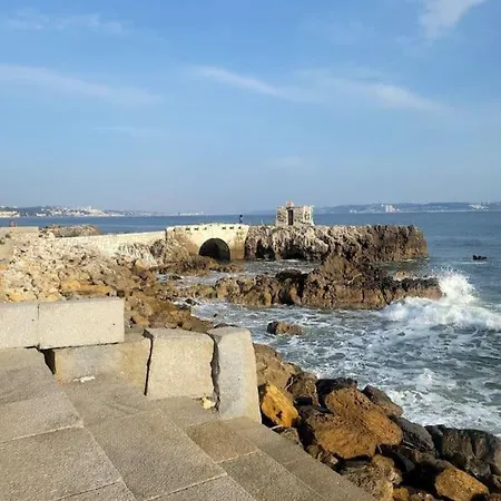Confortavel T3 Com Vista Mar Em Paço de Arcos