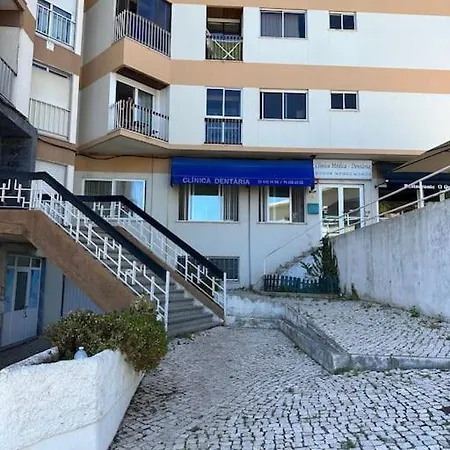 Confortavel T3 Com Vista Mar Em Apartment *